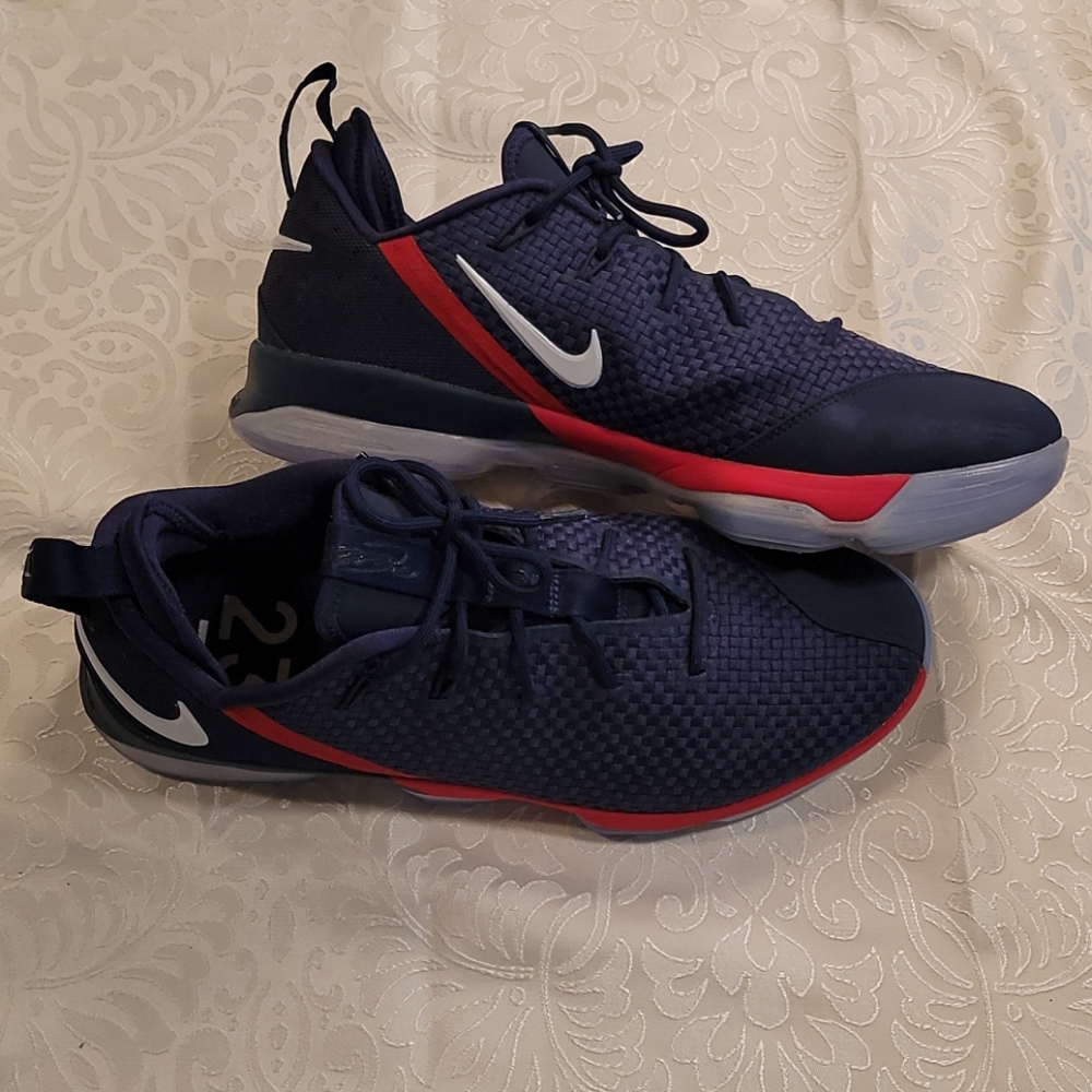 NIKE LEBRON XIV LOW SZ 14 NAVY/RED